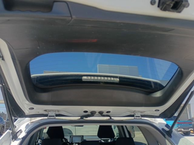 Used 2021 Toyota RAV4 LE image 12