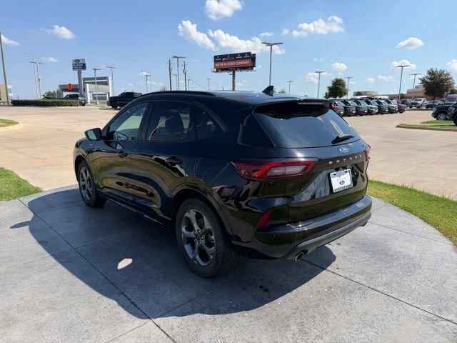 Certified 2024 Ford Escape ST-Line FWD image 5