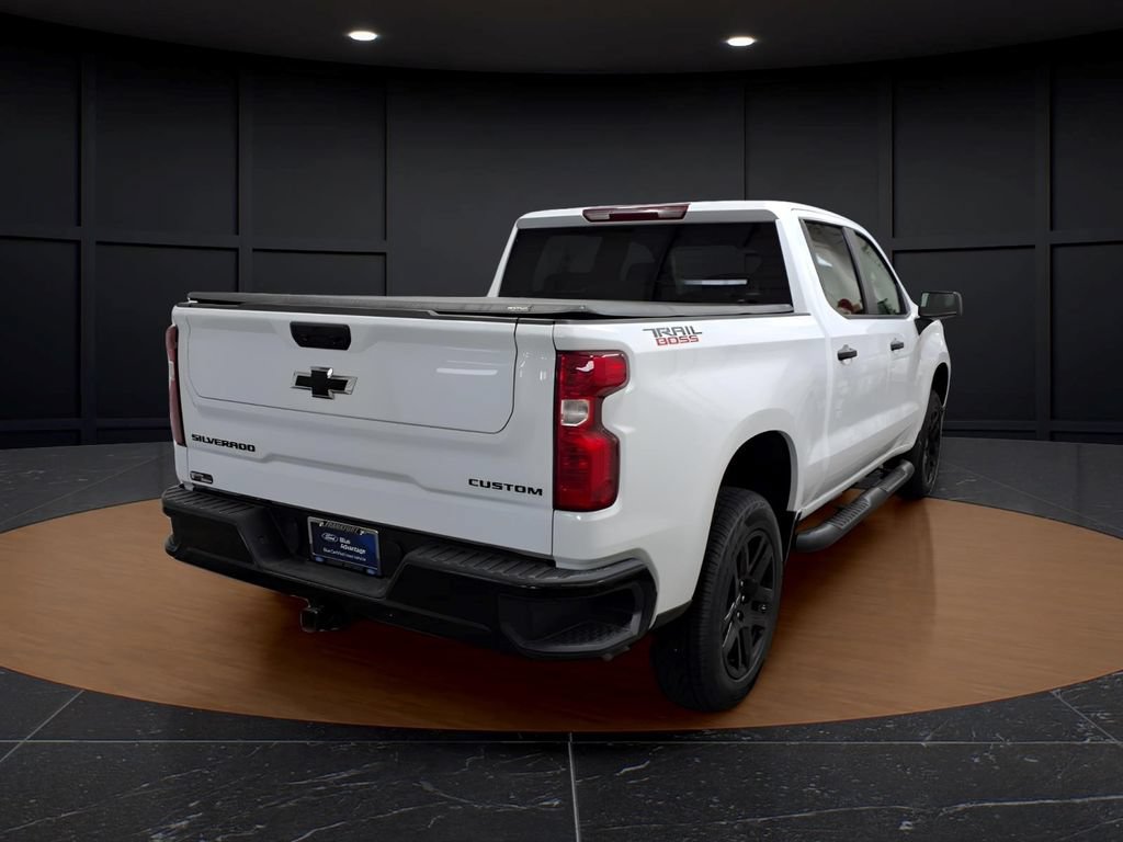 Used 2023 Chevrolet Silverado 1500 Custom Trail Boss w/ 2.7L Blackout Package AWD/4WD image 6