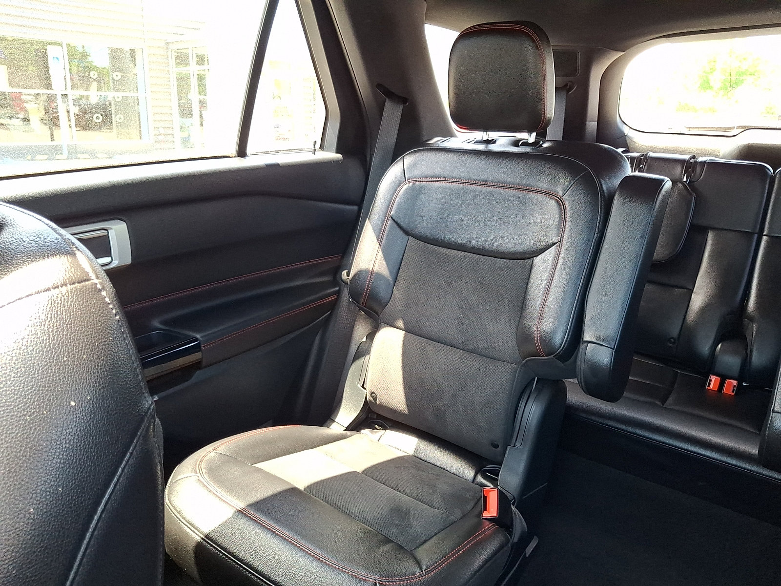 Certified 2023 Ford Explorer ST-Line w/ Class IV Trailer Tow Package AWD/4WD image 18