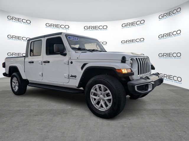 Used 2023 Jeep Gladiator Sport image 5