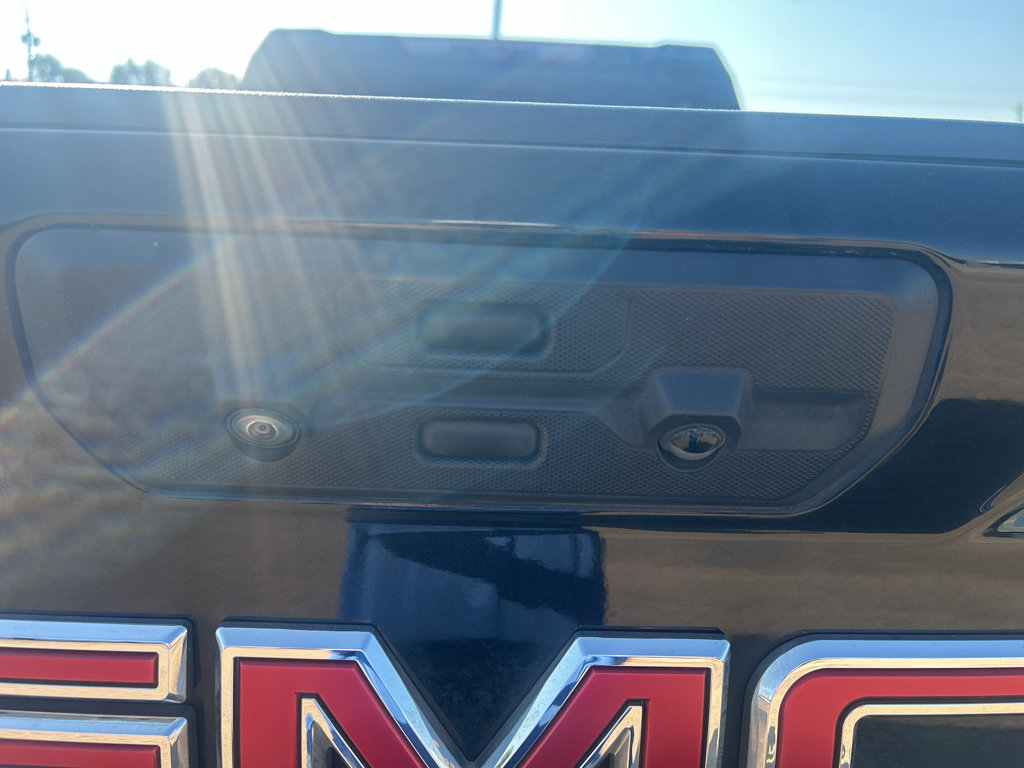 Used 2023 GMC Sierra 2500 AT4 w/ AT4 Premium Plus Package AWD/4WD image 14