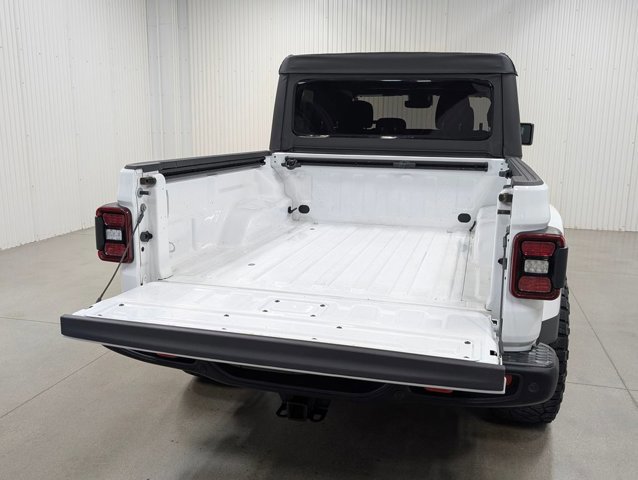 Used 2023 Jeep Gladiator Rubicon w/ LED Lighting Group image 9