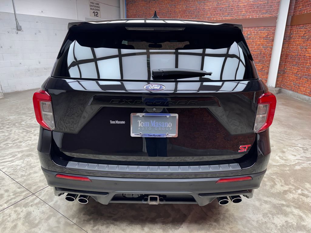 Certified 2022 Ford Explorer ST w/ ST Street Pack AWD/4WD image 4