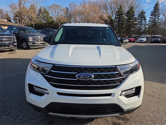 Certified 2022 Ford Explorer XLT w/ Equipment Group 202A image 15