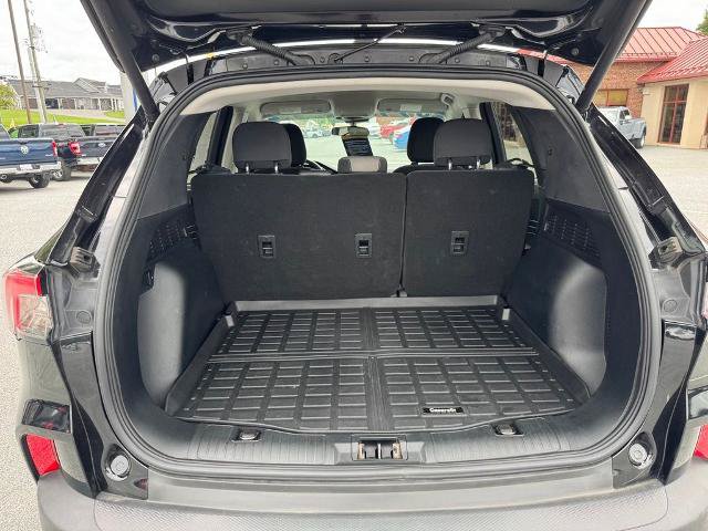 Certified 2022 Ford Escape SE w/ SE Sport Appearance Package AWD/4WD image 27