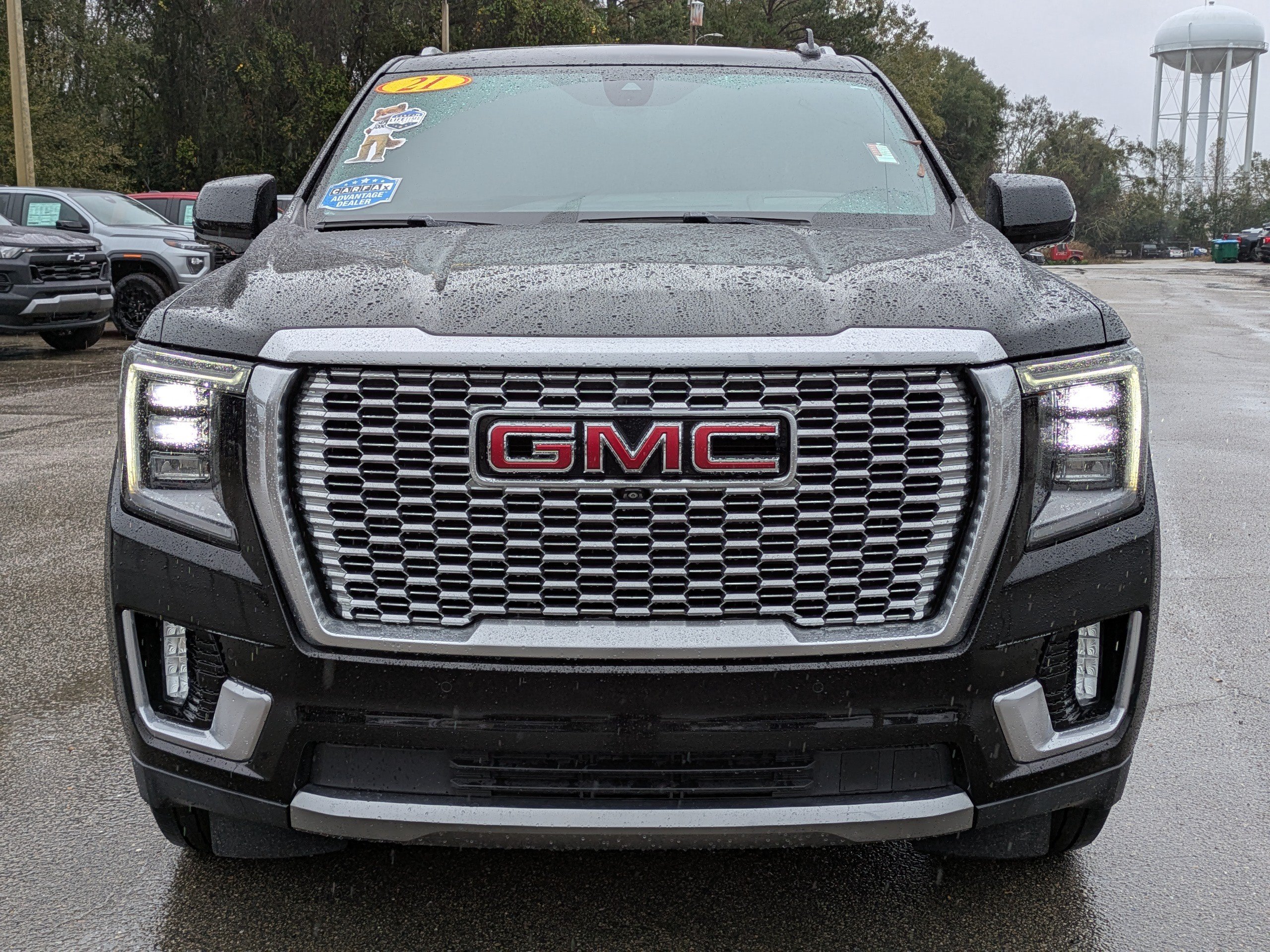 Used 2021 GMC Yukon XL Denali w/ Denali Premium Package RWD image 9