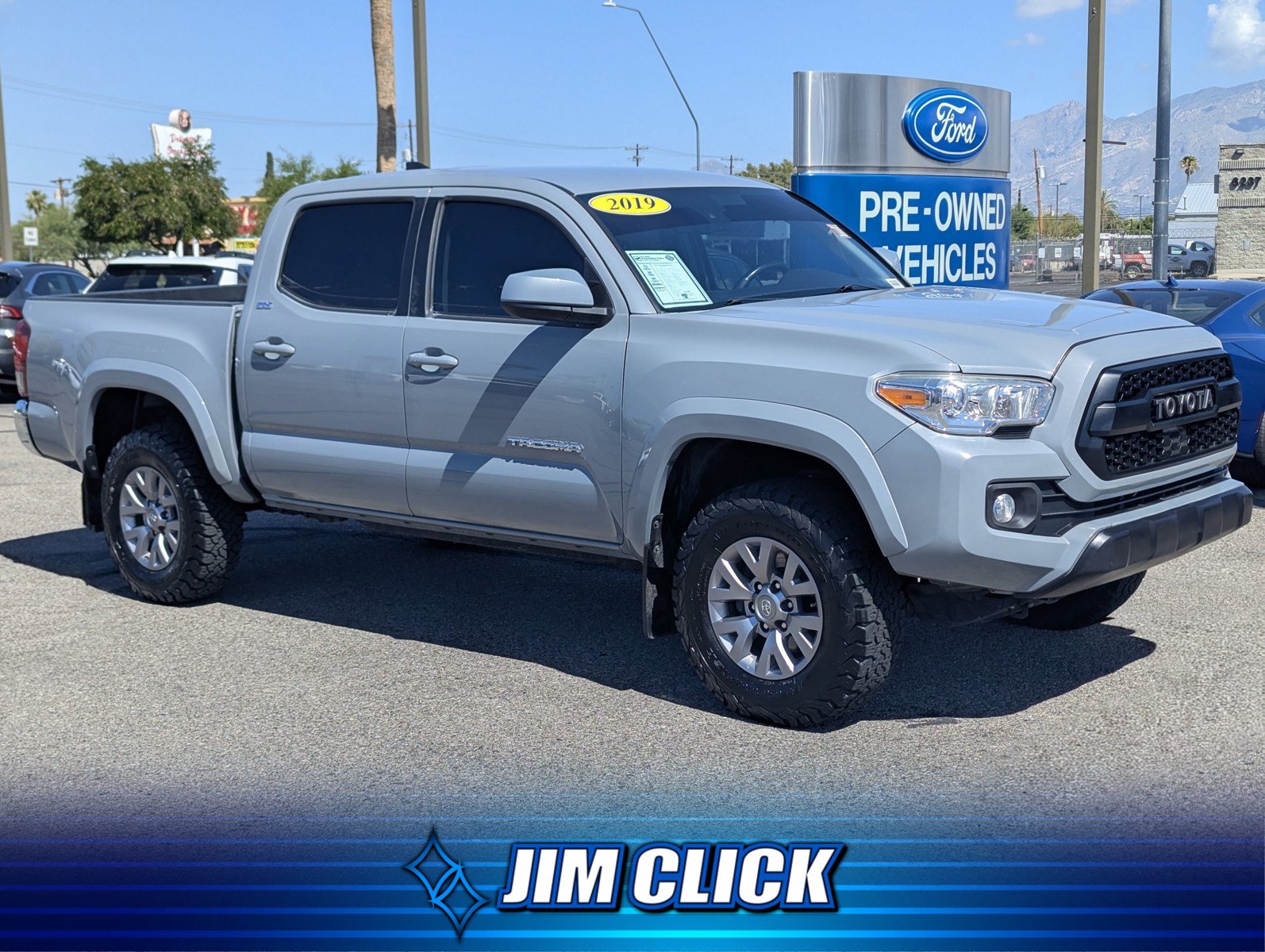 Used 2019 Toyota Tacoma SR5 RWD image 1
