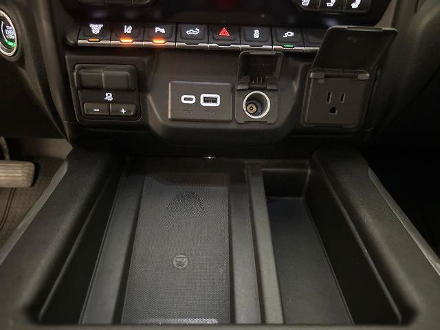 Used 2020 Chevrolet Silverado 2500 High Country w/ Technology Package AWD/4WD image 30