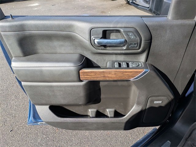 Used 2022 Chevrolet Silverado 2500 High Country w/ Safety Package II image 6