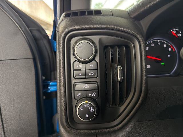 Used 2023 Chevrolet Silverado 1500 Custom AWD/4WD image 19