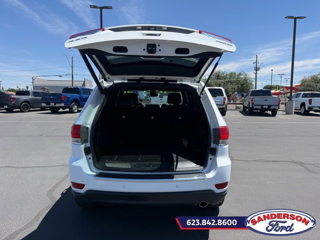 Used 2017 Jeep Grand Cherokee Limited AWD/4WD image 9