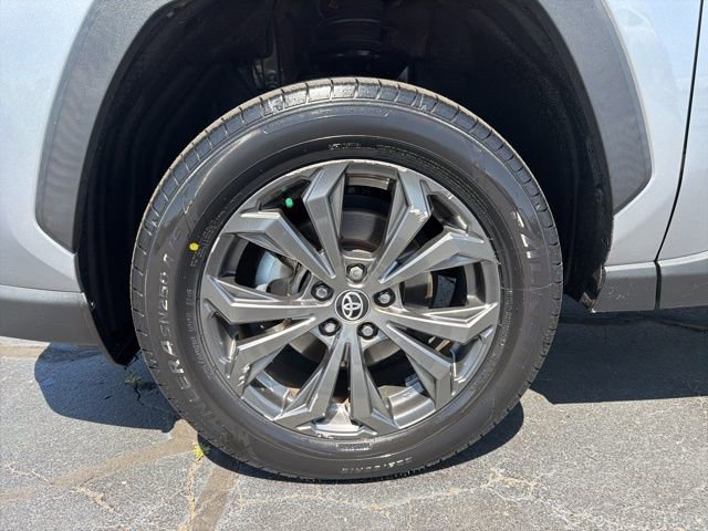 Used 2023 Toyota RAV4 XLE Premium AWD/4WD image 10