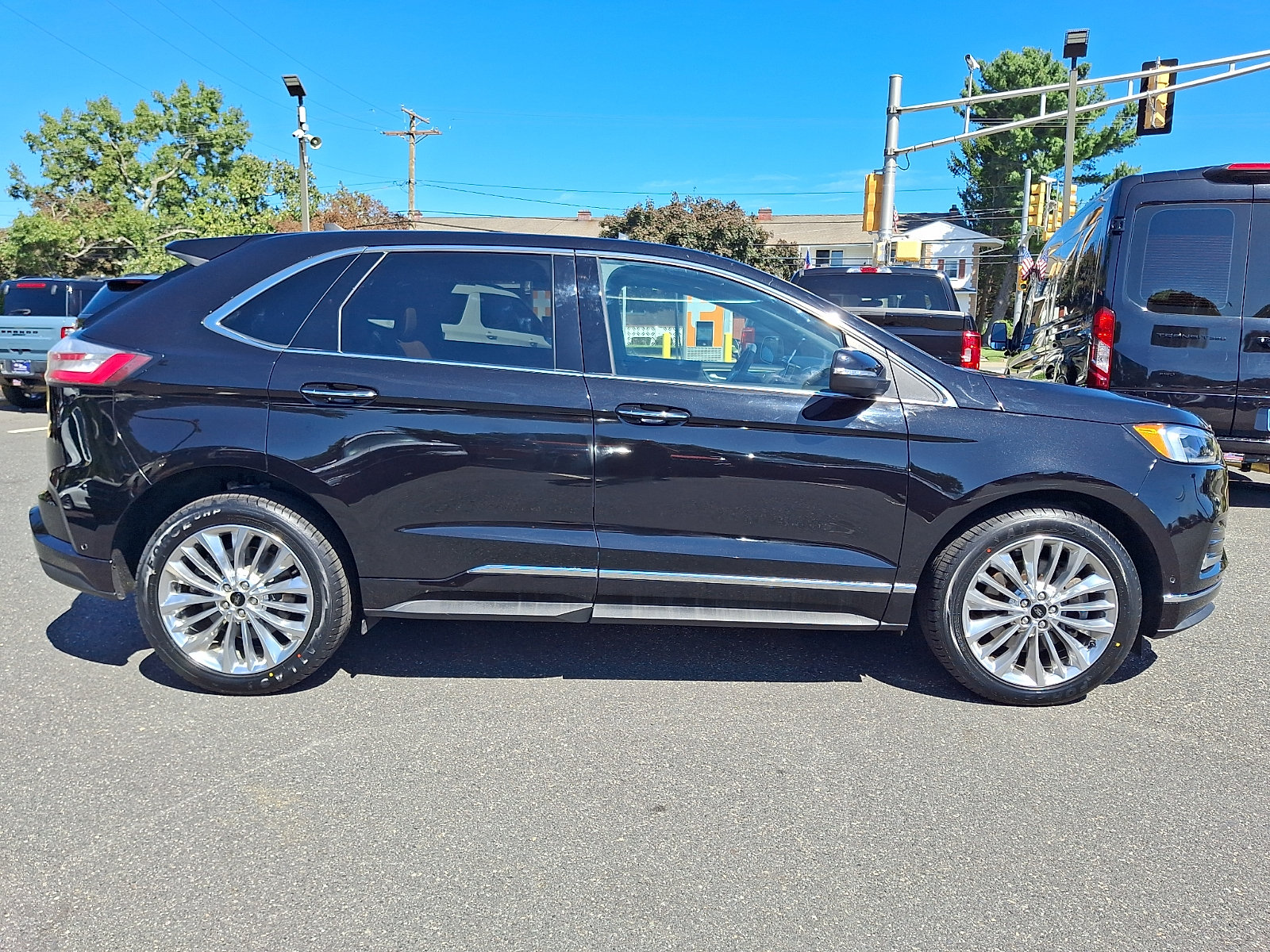 Certified 2024 Ford Edge Titanium w/ Titanium Elite Package AWD/4WD image 12