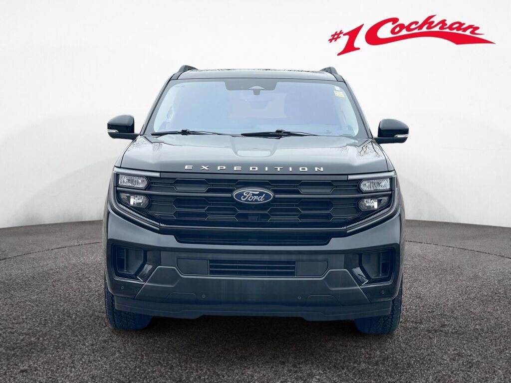 Certified 2025 Ford Expedition Active image 8