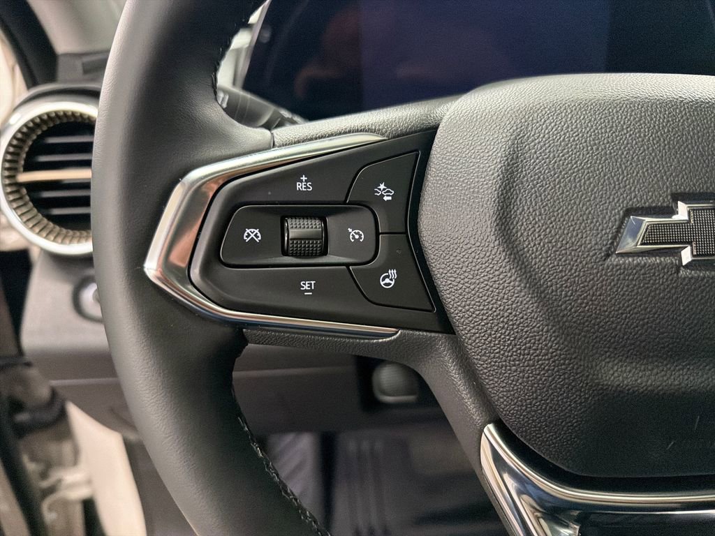 Used 2026 Chevrolet Trax ACTIV w/ Sunroof Package FWD image 21
