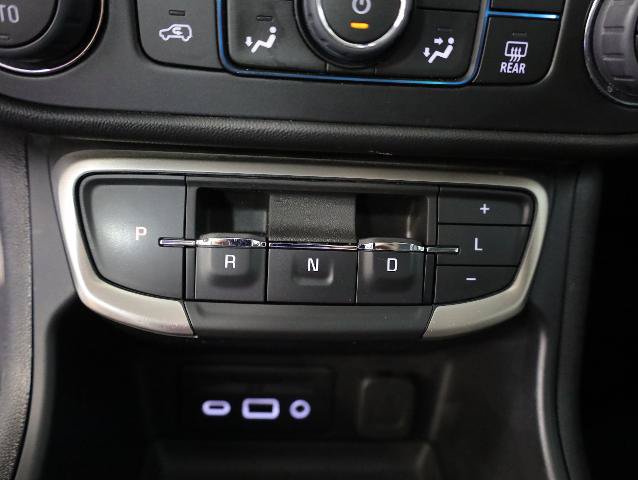 Used 2024 GMC Terrain Denali w/ Denali Premium Package AWD/4WD image 18