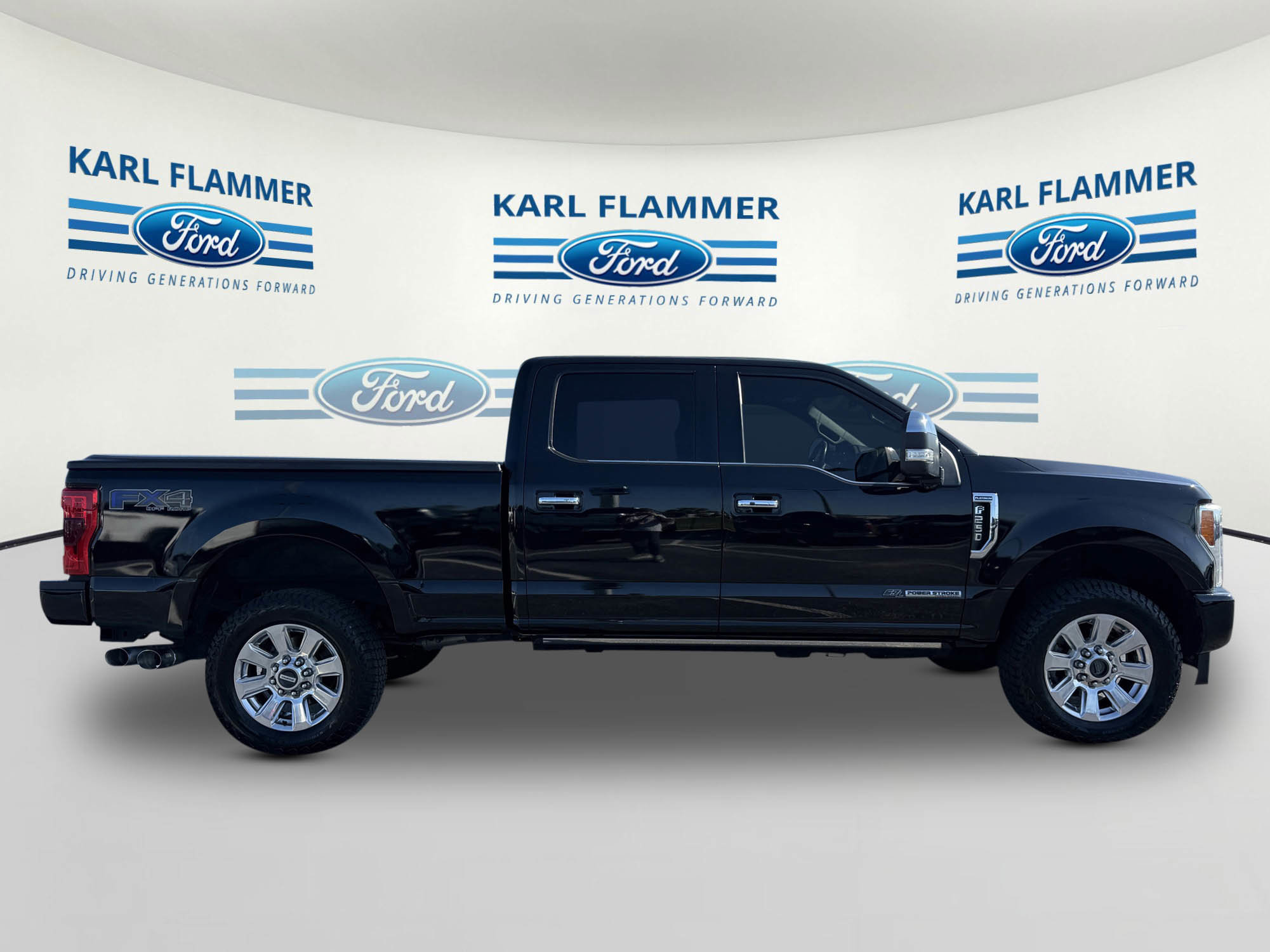 Certified 2018 Ford F250 Platinum w/ Platinum Ultimate Package image 2