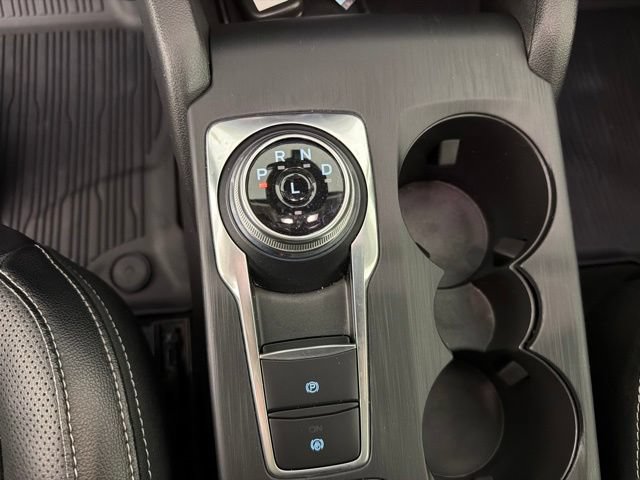 Certified 2024 Ford Escape Platinum w/ Premium Technology Package AWD/4WD image 23