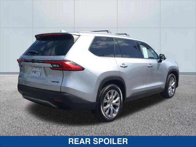 Used 2024 Toyota Grand Highlander AWD image 5