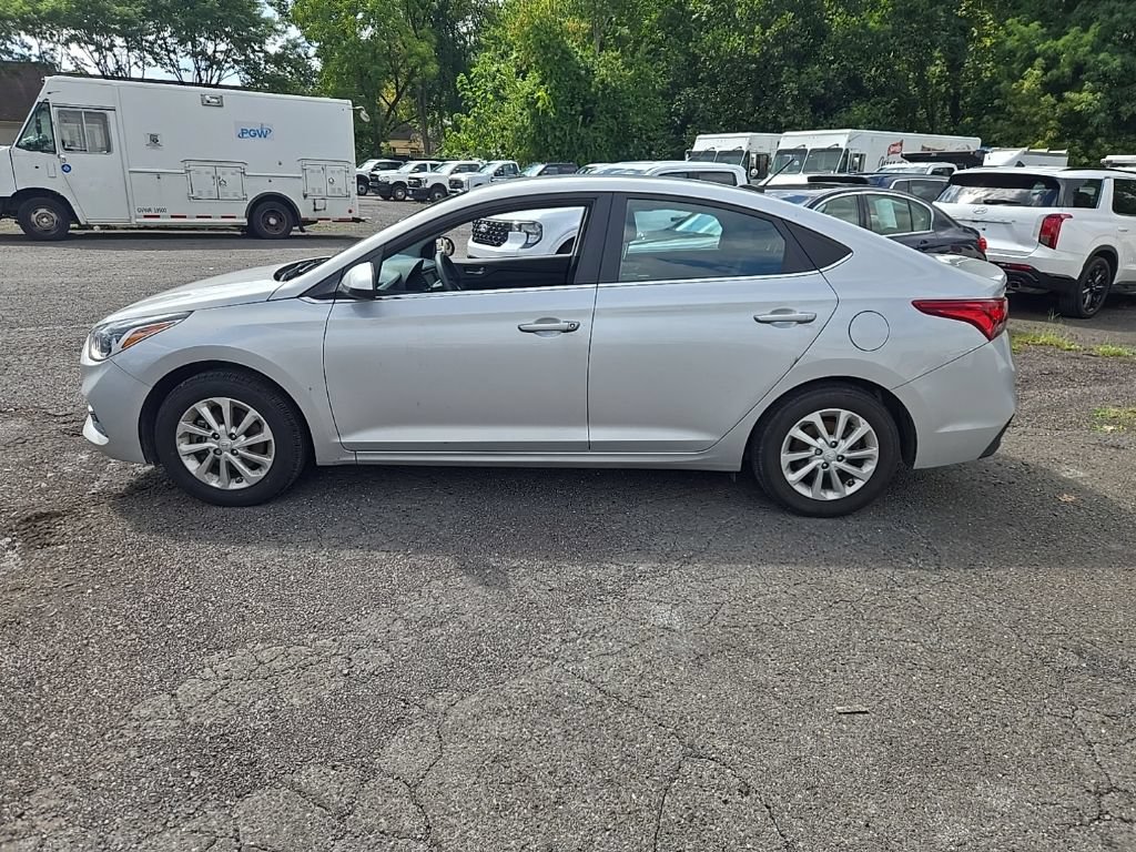 Used 2022 Hyundai Accent SEL FWD image 9