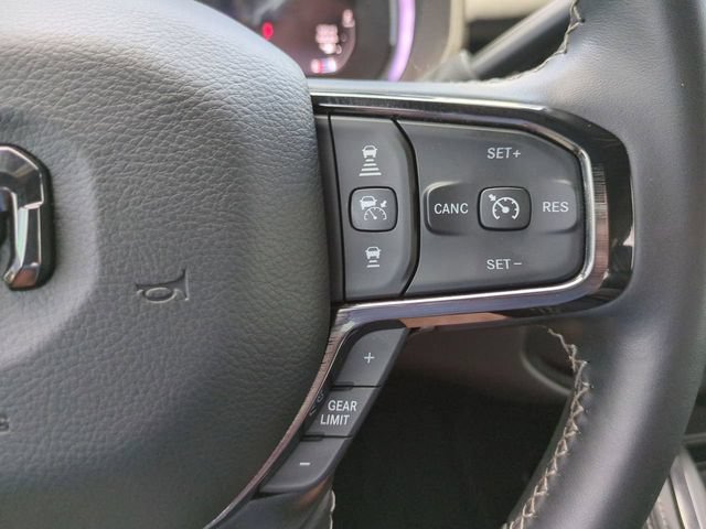 Used 2025 RAM 3500 Limited AWD/4WD image 30