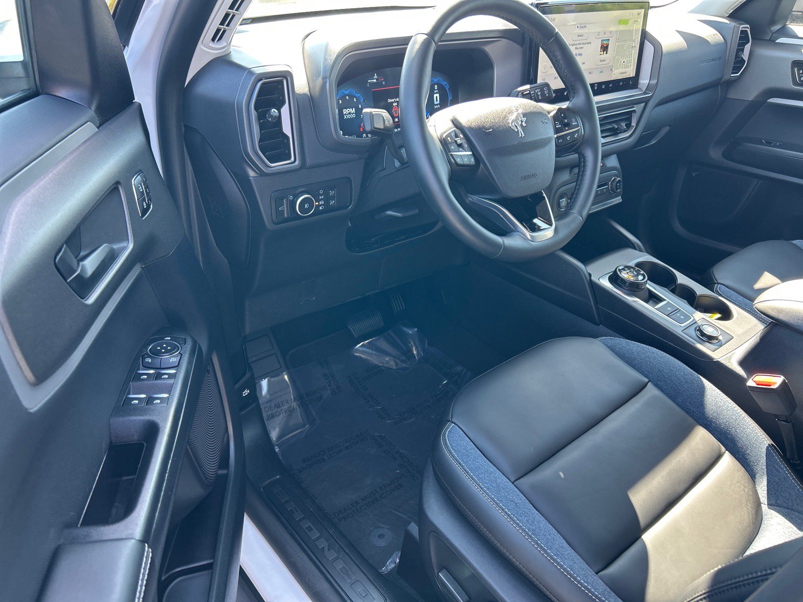 Certified 2025 Ford Bronco Sport Outer Banks w/ Outer Banks Tech Package+ AWD/4WD image 5