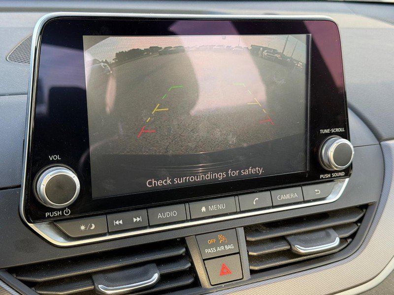 Used 2025 Nissan Altima 2.5 SR FWD image 16