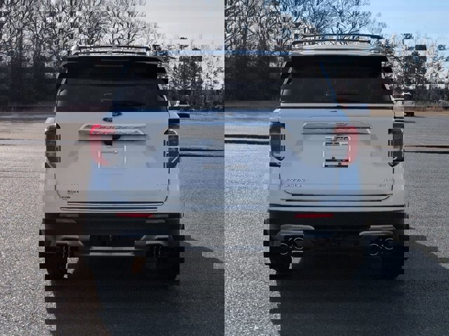 Certified 2021 Ford Explorer Platinum w/ Equipment Group 601A image 4