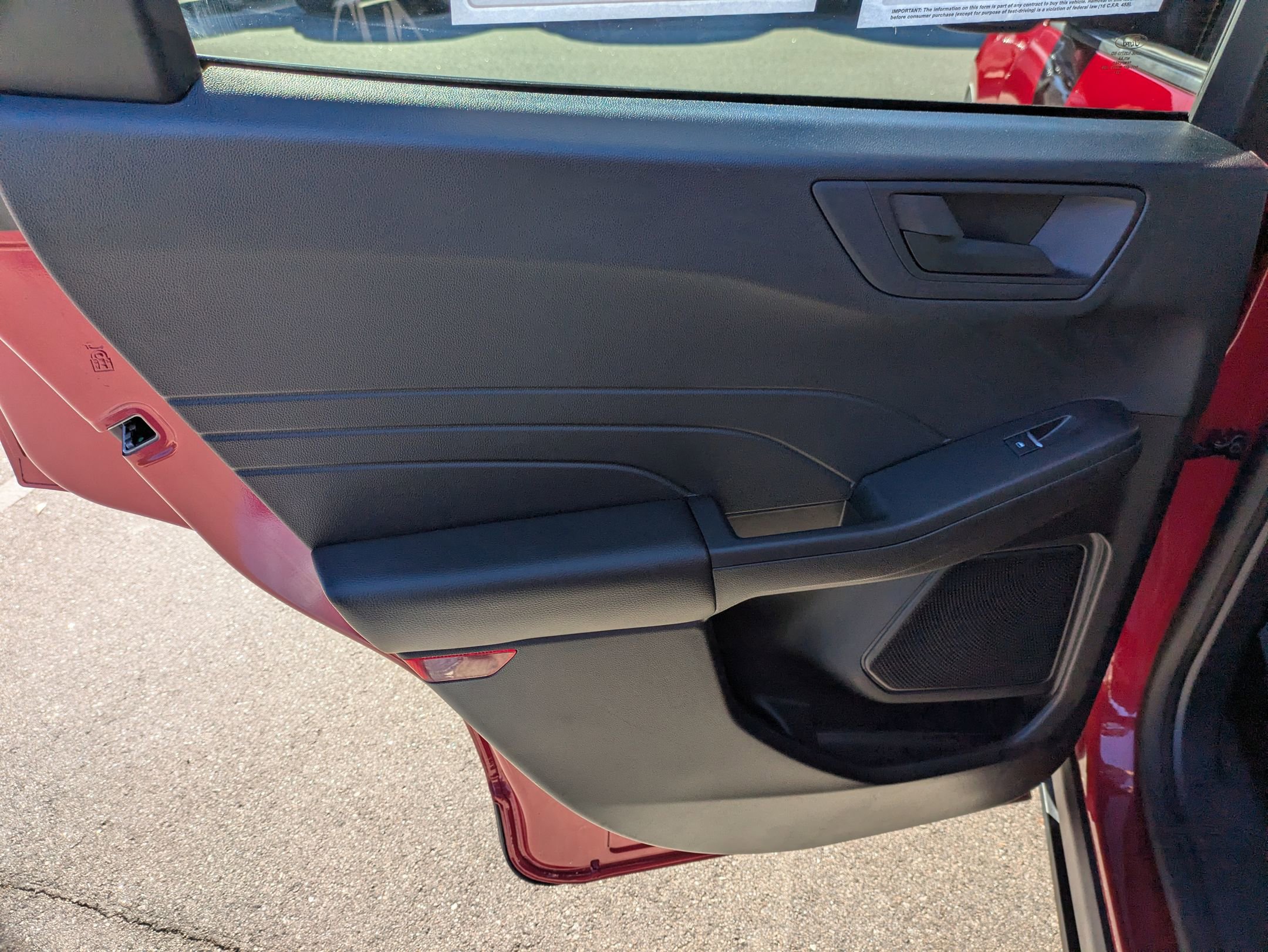 Certified 2022 Ford Escape SE w/ SE Sport Appearance Package image 31