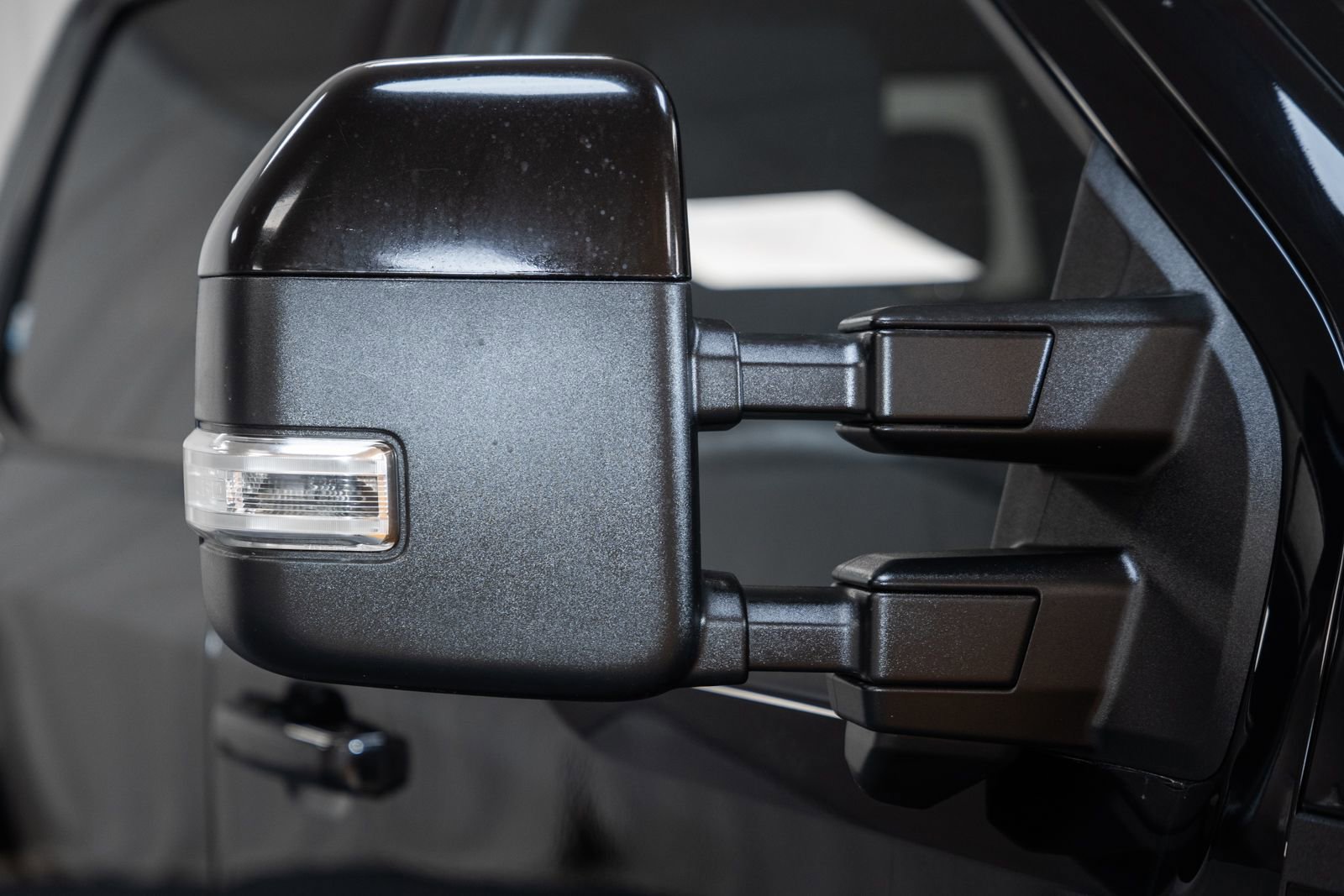 Certified 2024 Ford F250 Lariat w/ Lariat Ultimate Package image 18