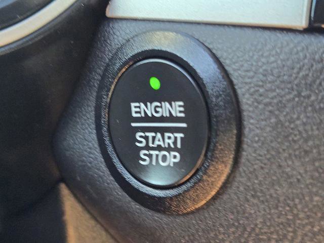 Certified 2022 Ford Escape SE w/ SE Sport Appearance Package image 24