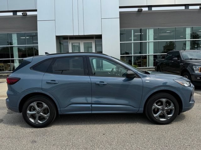Certified 2024 Ford Escape ST-Line w/ Tech Pack #1 AWD/4WD image 36