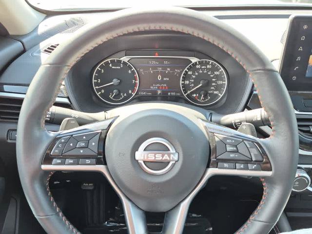 Used 2023 Nissan Altima 2.5 SR w/ SR Premium Package FWD image 17