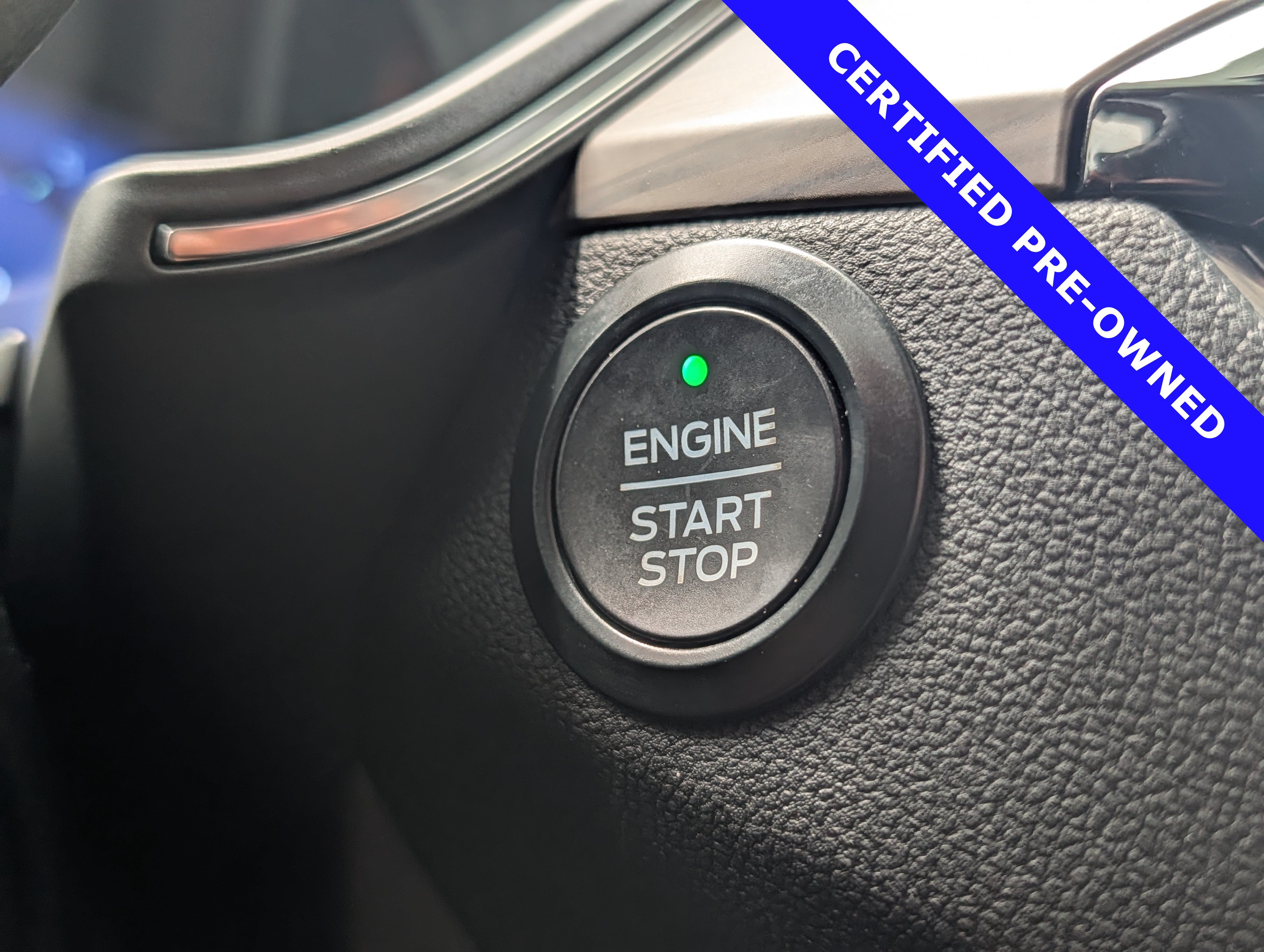 Certified 2020 Ford Escape Titanium AWD/4WD image 36
