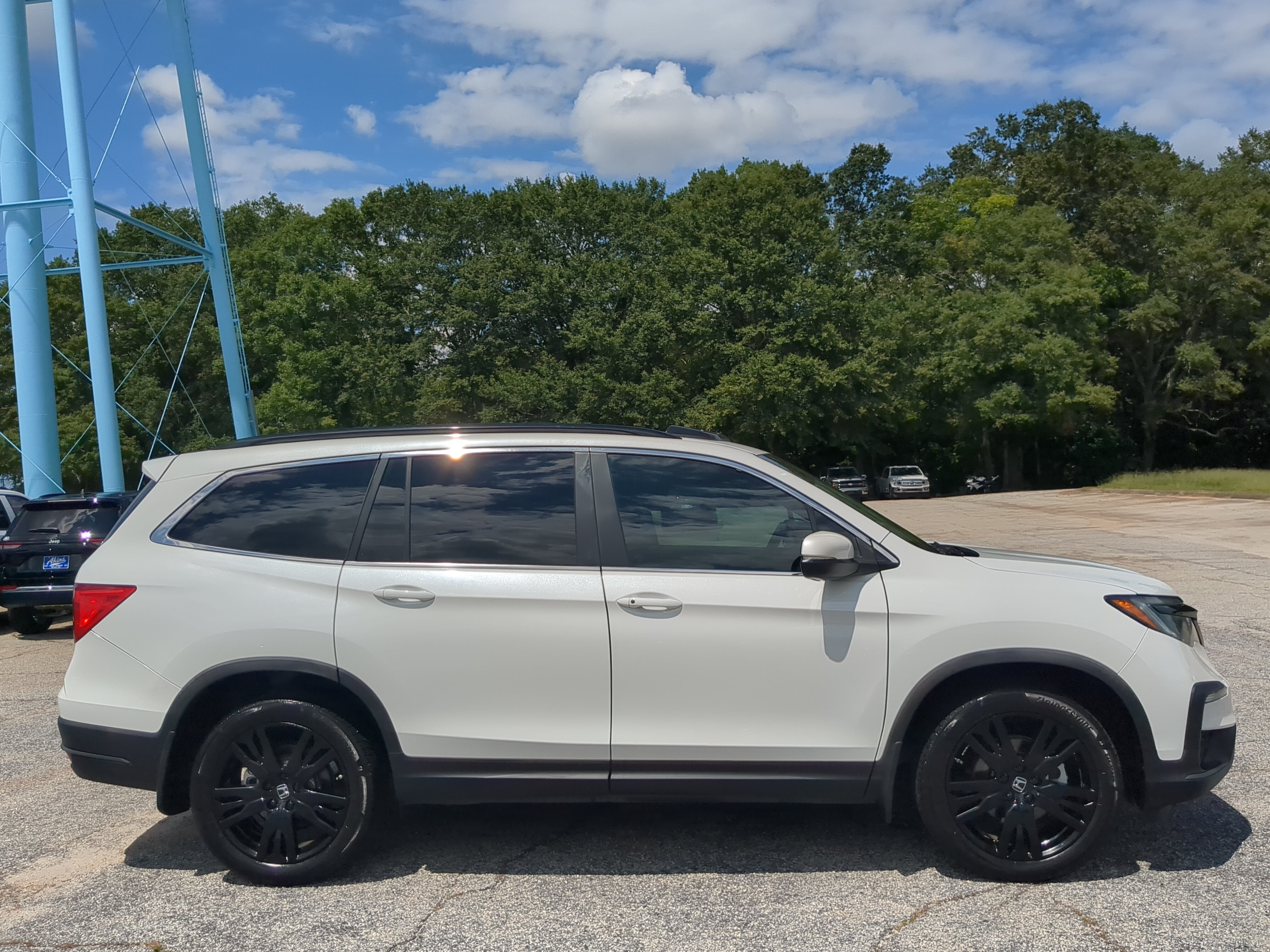 Used 2021 Honda Pilot Special Edition image 2