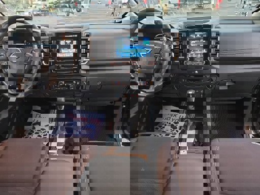 Used 2023 Nissan Frontier SV w/ SV Convenience Package image 2