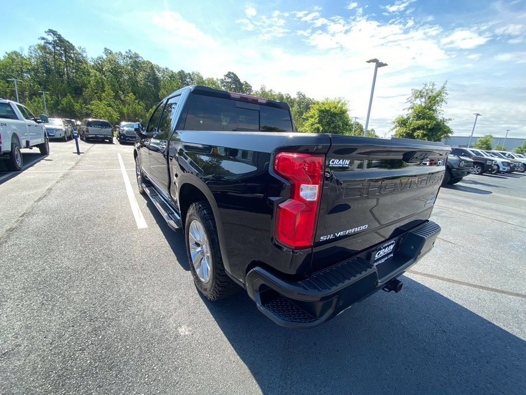 Used 2022 Chevrolet Silverado 1500 High Country w/ High Country Premium Package AWD/4WD image 5