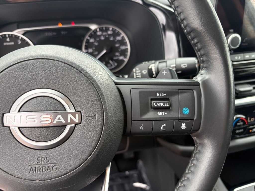 Used 2024 Nissan Pathfinder SV FWD image 20