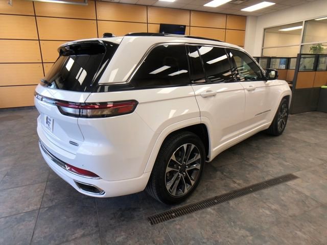 Used 2024 Jeep Grand Cherokee Overland w/ Luxury Tech Group IV image 5