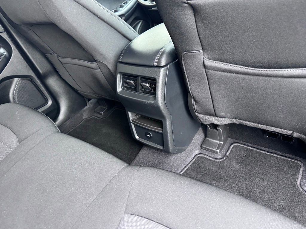 Certified 2024 Ford Edge SE image 20