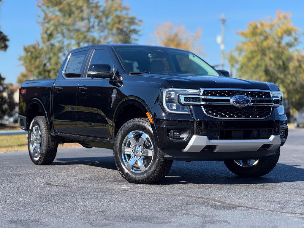 Certified 2025 Ford Ranger Lariat w/ Chrome Accent Package AWD/4WD image 2