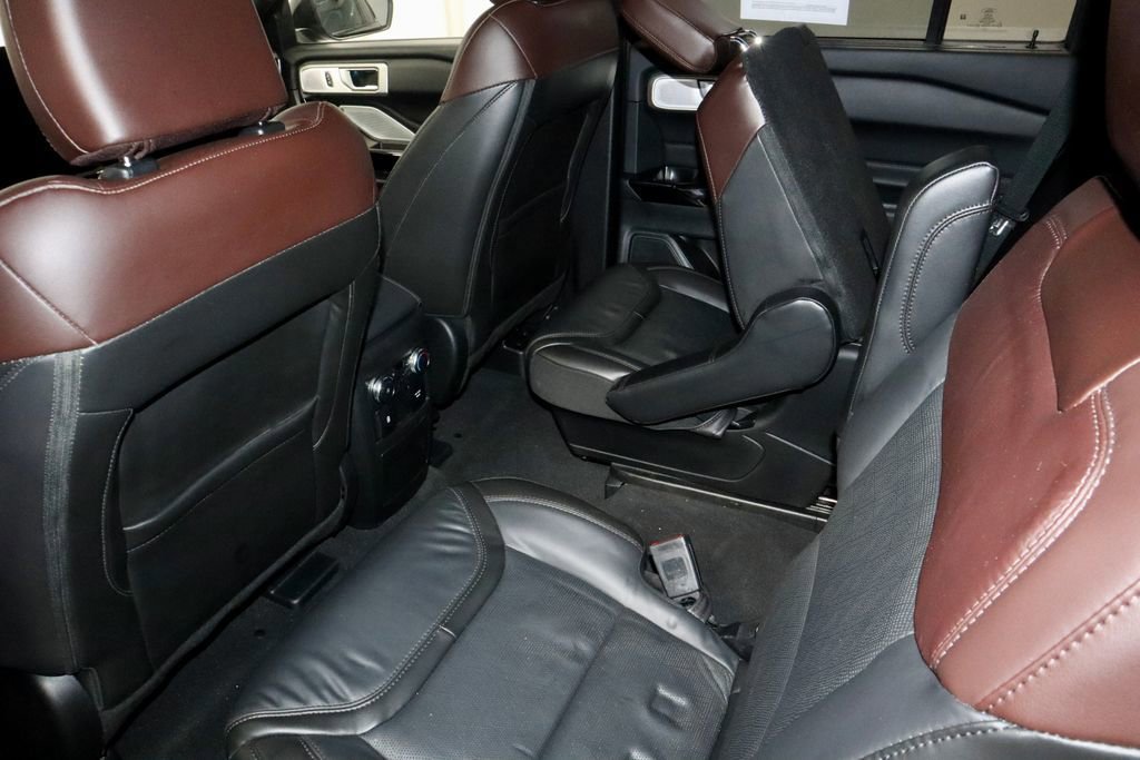 Certified 2022 Ford Explorer Platinum w/ Equipment Group 601A image 23