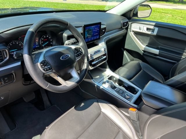 Certified 2024 Ford Explorer XLT w/ Equipment Group 202A AWD/4WD image 18