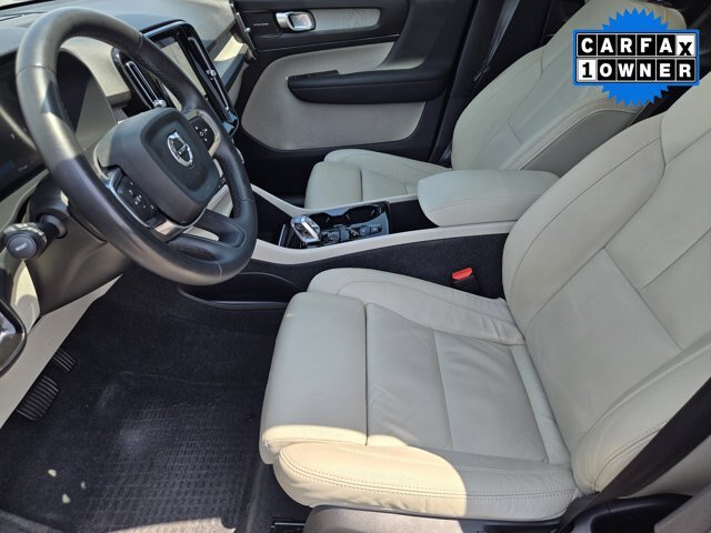 Used 2024 Volvo XC40 B5 Ultimate w/ Protection Package Premier AWD/4WD image 11