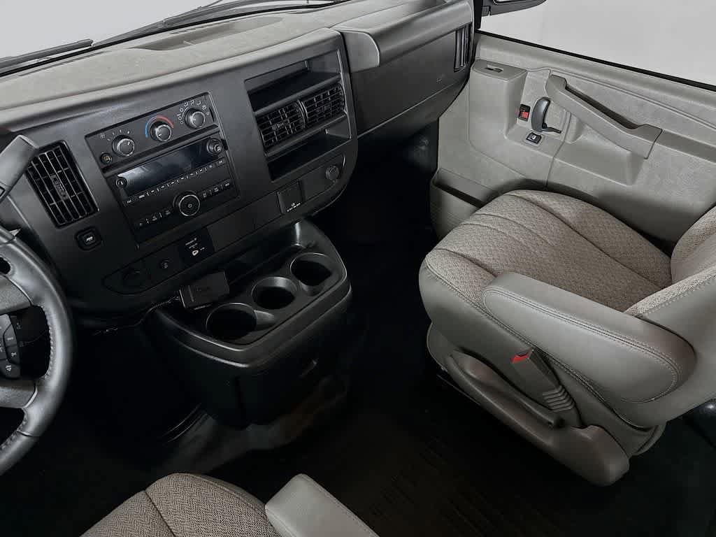 Used 2023 GMC Savana 2500 RWD image 11