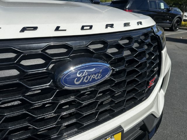 Certified 2025 Ford Explorer ST AWD/4WD image 10