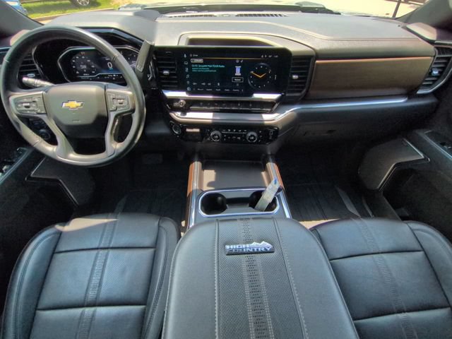 Used 2024 Chevrolet Silverado 2500 High Country w/ High Country Premium Package AWD/4WD image 18