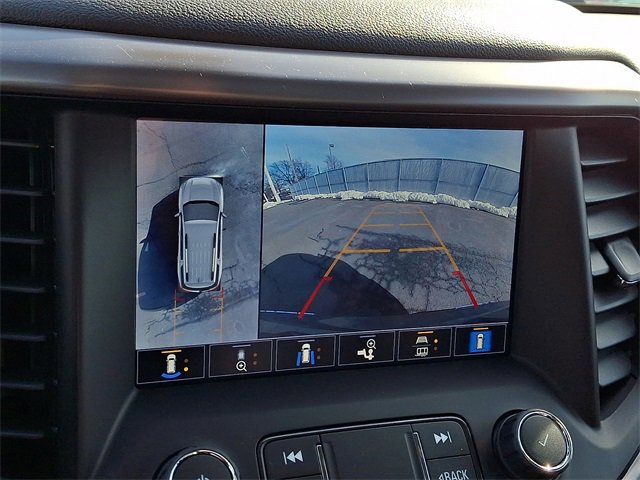 Used 2022 GMC Acadia AT4 w/ Technology Package image 18