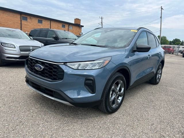 Certified 2025 Ford Escape ST-Line AWD/4WD image 27
